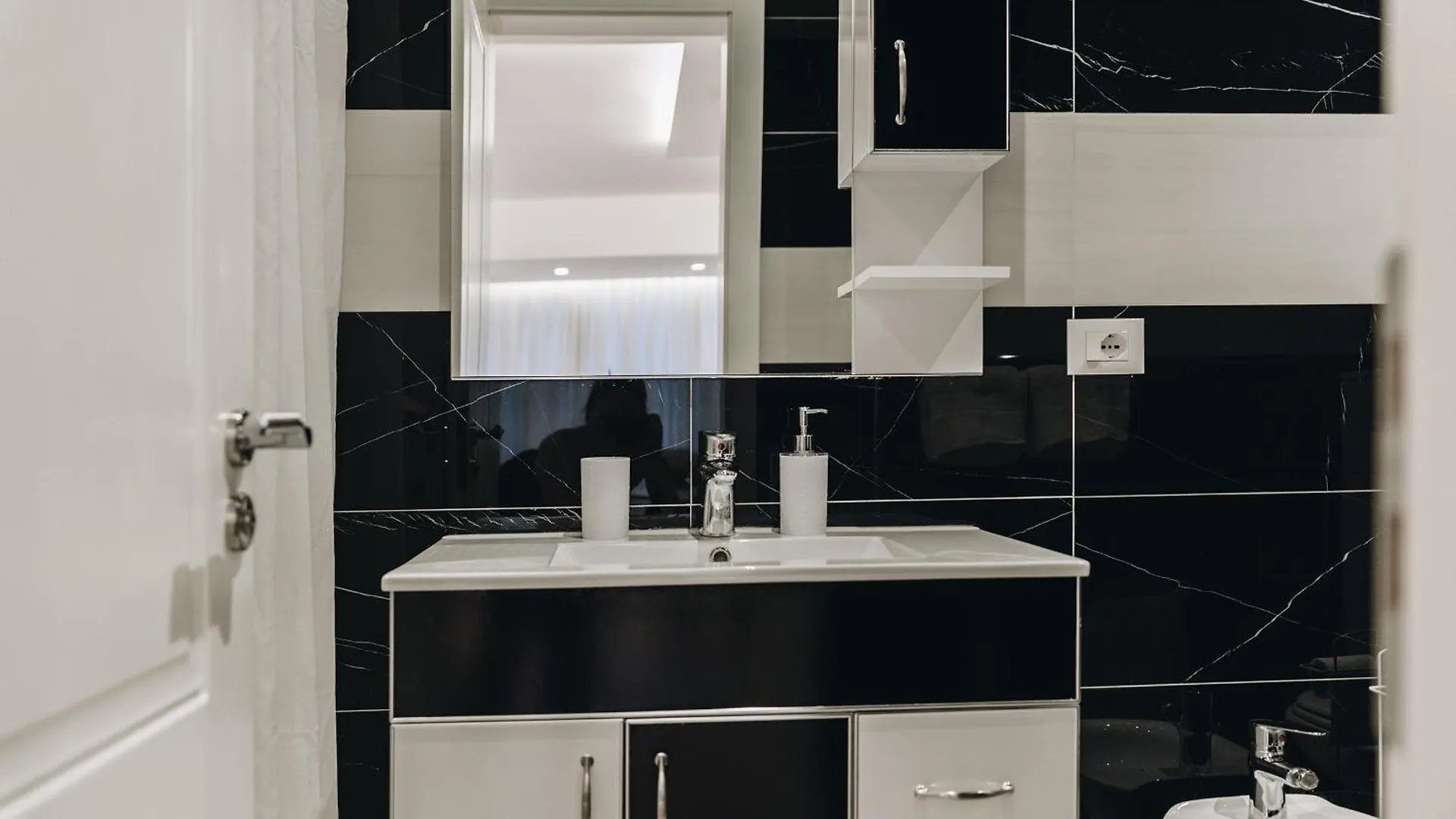 Belleview Apartment 8 Tirana 0*,  Albanie